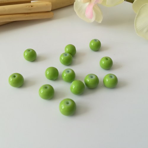 Perles en verre ronde 8 mm vert api x 20
