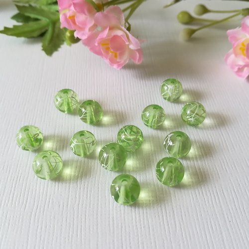 50 perles en verre 8 mm vert clair tréfilé blanc