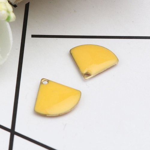 4 pendentifs sequin émail 12 x 10 mm jaune soleil