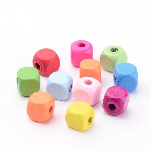 20 perles en bois cube 10 mm multicolores