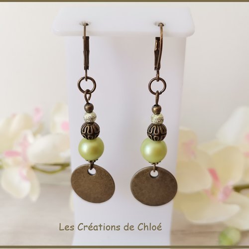 Kit boucles d'oreilles apprêts bronze et perles en verre ronde vert anis