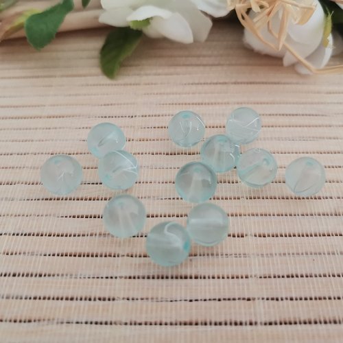 50 perles en verre 8 mm bleu ciel tréfilé blanc