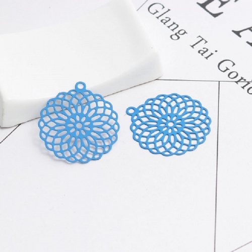 2 pendentifs estampes filigrane 27 mm bleu