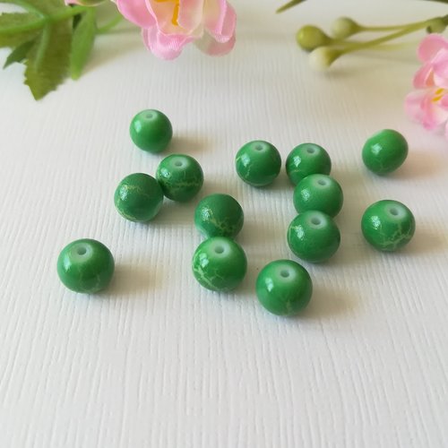 20 perles en verre ronde 8 mm vert foncé effet fissuré