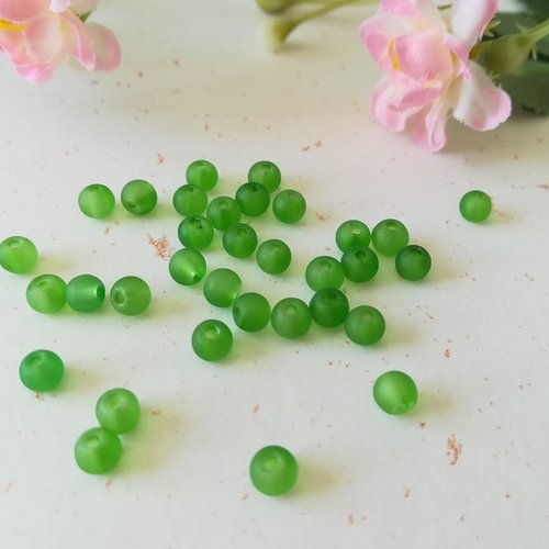 50 perles en verre givré 4 mm vert foncé
