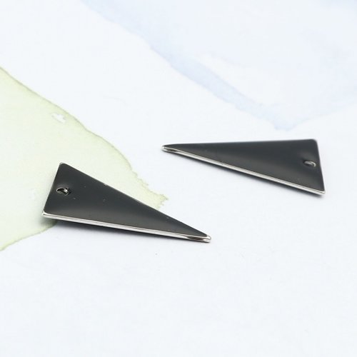 6 pendentifs sequin émail triangle 22 x 13 mm noir