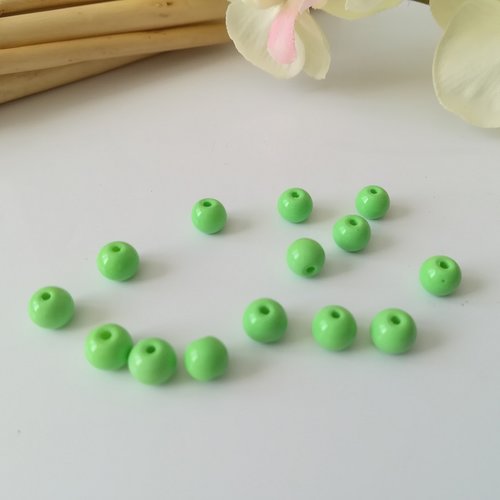 25 perles en verre ronde 6 mm vert api