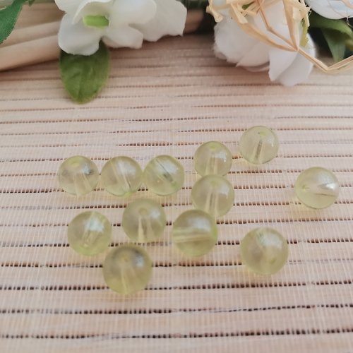 20 perles en verre 8 mm vert  jaune brillant