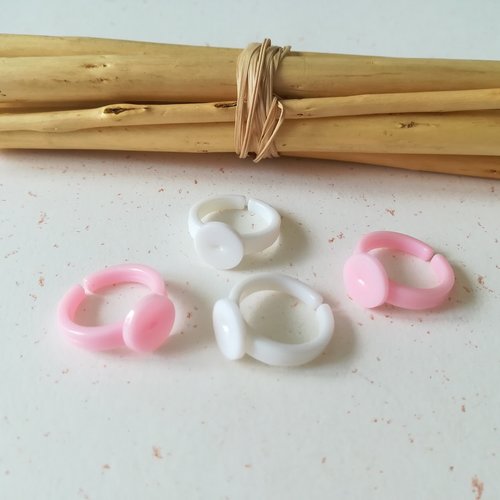 Supports bagues enfant plastique ajustable rose et blanc x 4