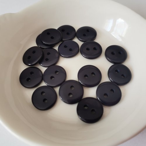10 boutons résine 4 trous 10 mm noir
