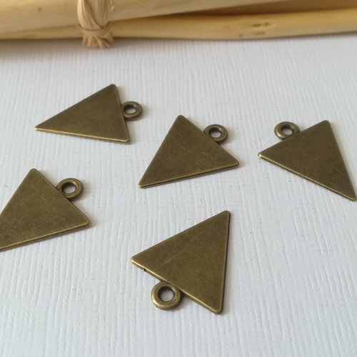 10 pendentifs métal 18 mm bronze triangle