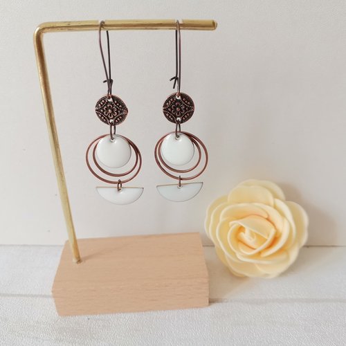 Kit boucles d'oreilles anneaux cuivre rouge et sequins émail blancs