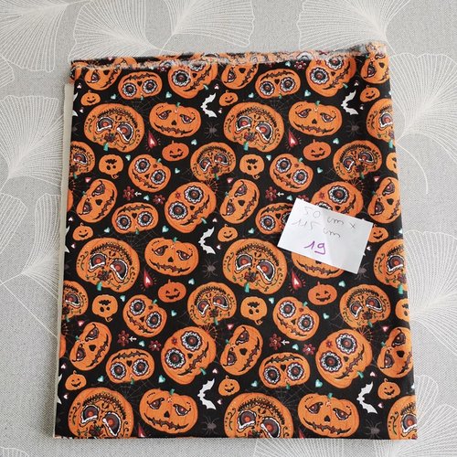 Tissu coton motif halloween 50 x 115 cm