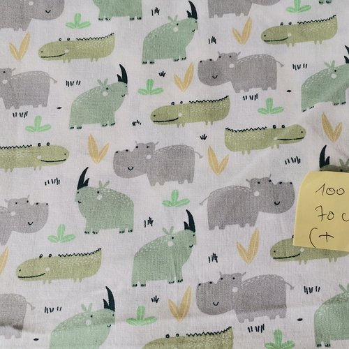 Tissu coton motifs animaux 70 x 100 cm