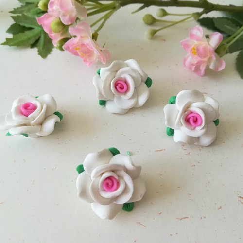 2 perles fleurs pâte polymère 23 mm blanche et rose