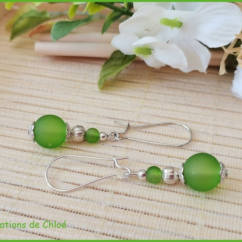 Kit boucles d'oreilles perle givrée verte