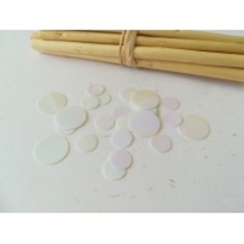 65 sequins paillettes pvc blancs à reflets 10 et 15 mm