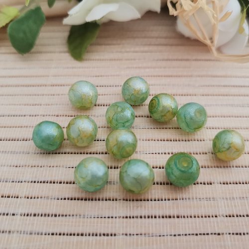 20 perles en verre 8 mm verte et jaune