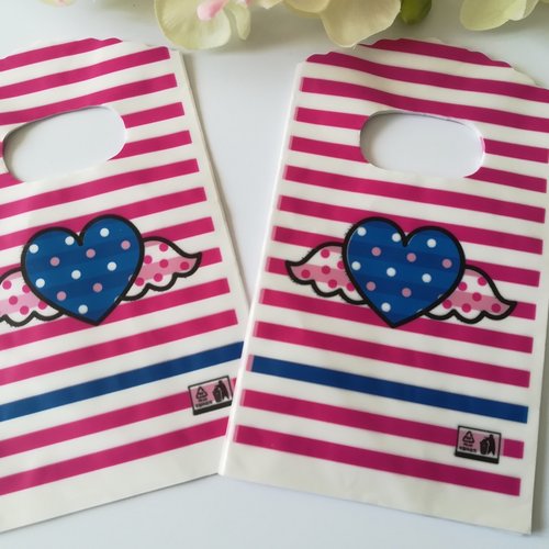 10 sachets plastique cadeaux 15 x 9 cm