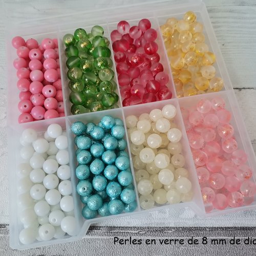 Boite de 320 perles en verre 8 mm