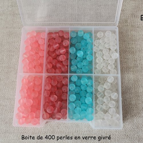 Boite de 400 perles en verre givré 8 mm