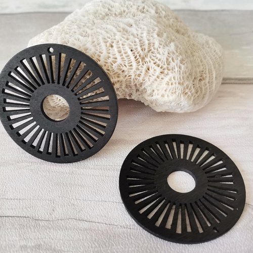 2 pendentifs ronds en bois noir