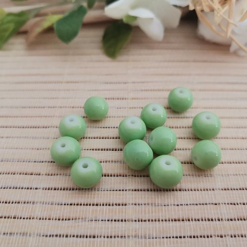 20 perles en verre ronde 8 mm vert pomme