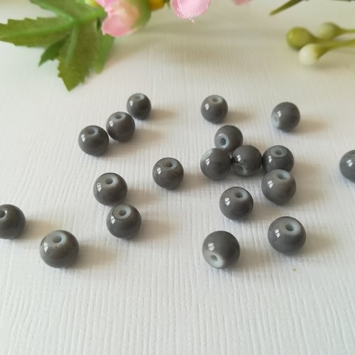 25 perles en verre 6 mm gris tréfilé noir