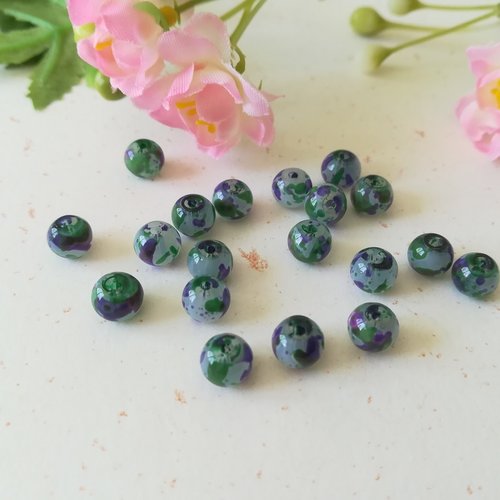 25 perles en verre 6 mm taches violettes et vertes