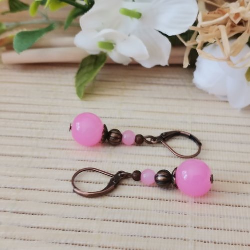 Kit de boucles d'oreilles apprêts cuivrés et perles en verre rose imitation jade