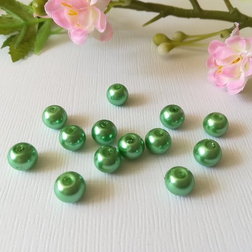 50 perles en verre nacré 8 mm vert