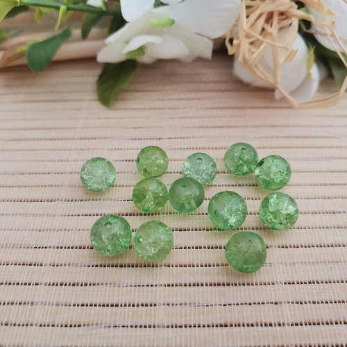 50 perles en verre craquelé 8 mm vert clair
