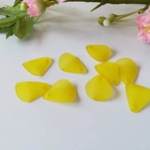 20 perles acrylique pétale jaune dépolie