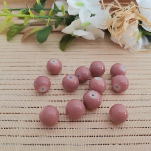 23 perles en verre 10 mm taupe