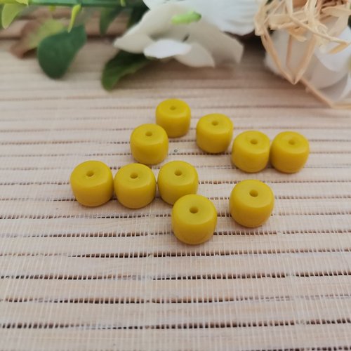 19 perles en verre colonne 8 mm jaune