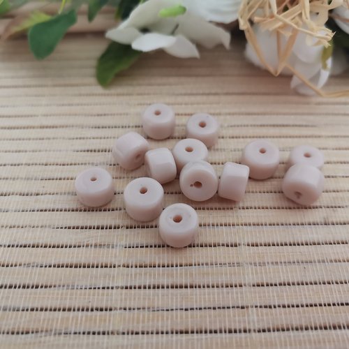 20 perles en verre colonne 8 mm beige