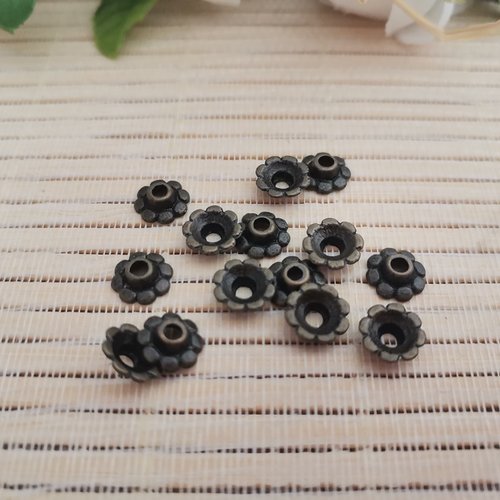 33 coupelles fleurs 7 mm bronze