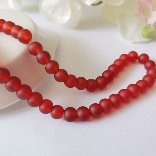 25 perles en verre givré 6 mm bordeaux