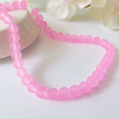 25 perles en verre givré 6 mm rose