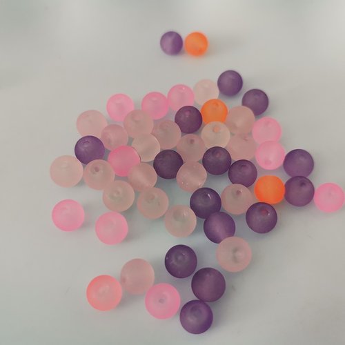 50 perles en verre givré 6 mm multicolore