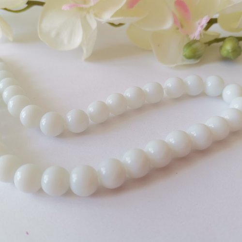 17 perles en verre 8 mm blanches