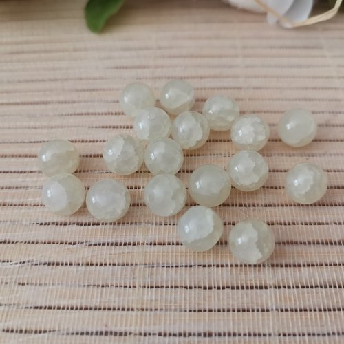 19 perles en verre 8 mm beige