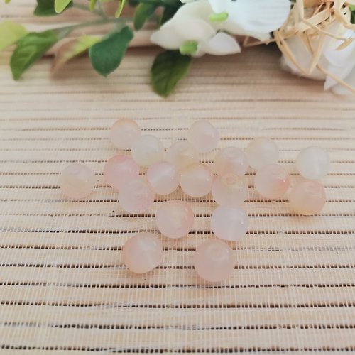 19 perles en verre 8 mm beige orangé