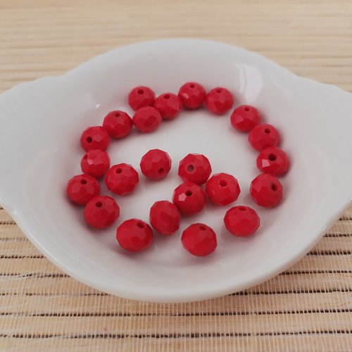 23 perles en verre à facette 8 x 6 mm rouge