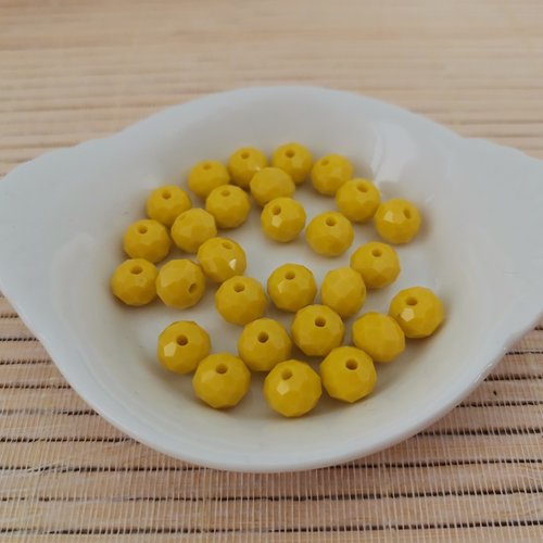 28 perles en verre à facette 8 x 6 mm jaune