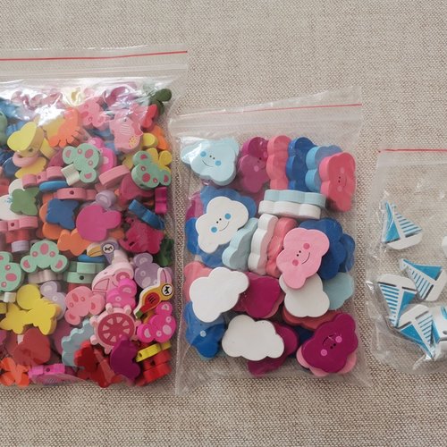 Gros lot de perles en bois enfant