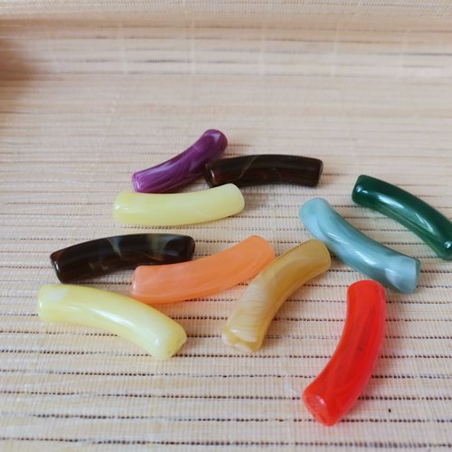 Perles tubes incurvé acrylique x 10 multicolore marbré