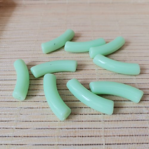 Perles tubes incurvé acrylique x 9 vert d'eau