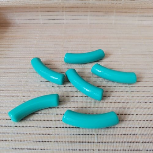 Perles tubes incurvé acrylique x 7 vert turquoise