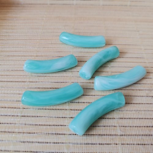 Perles tubes incurvé acrylique x 9 bleu ciel marbré